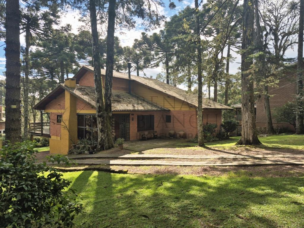 Residência 6 dormitórios