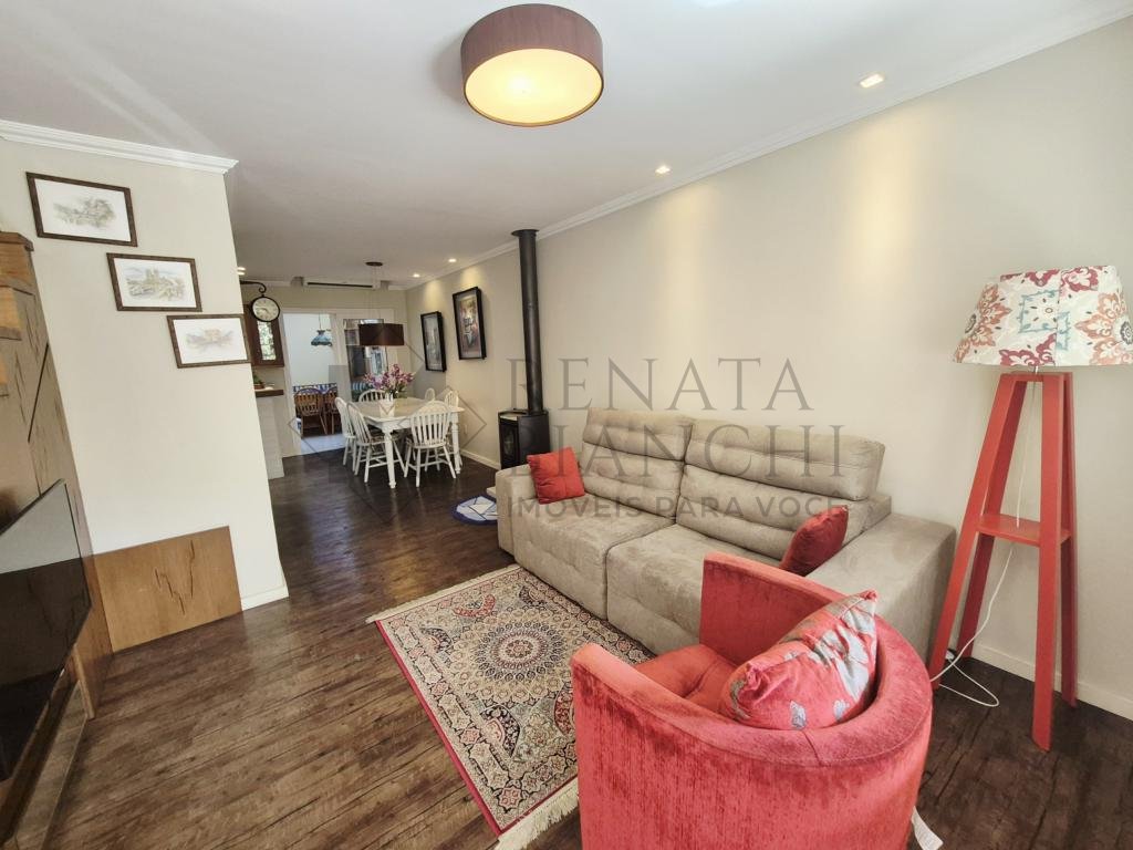 Casa Geminada 3 dormitórios